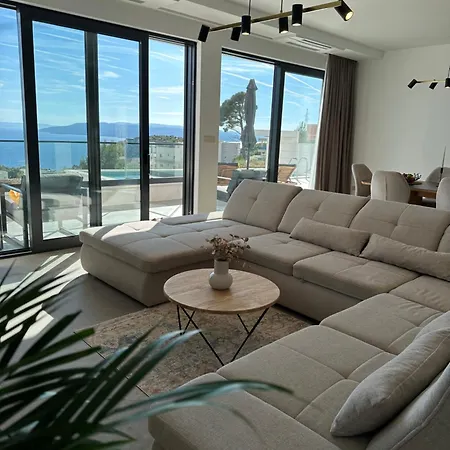 White Stone Makarska